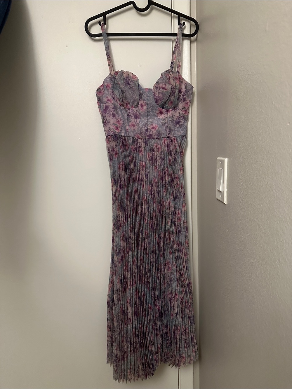 Lulus Purple Multi Floral Pleated Midi Dress - Picture 3 of 4